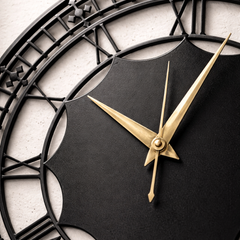 Modern Roman Metal Wall Clock – Matte Black & Gold Hands